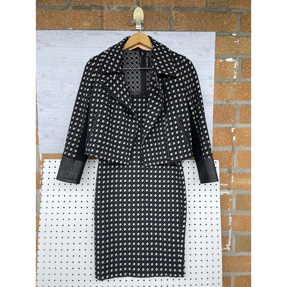 YIGAL AZROUEL DRESS SUIT SIZE 6/8